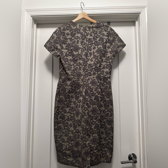 NWT! Gray BANANA REPUBLIC Lace Dress - Size 12 - Picture 2 of 6
